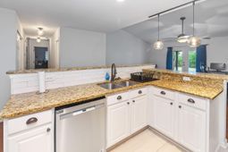 518 Holiday Drive photo 4