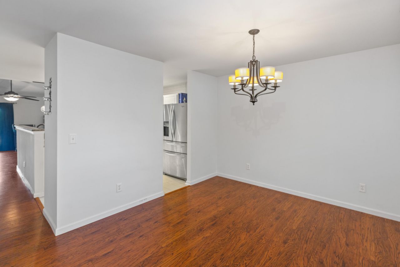 518 Holiday Drive Photo 6