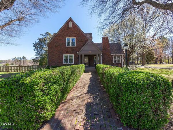 1090 Old Humboldt Road , Jackson, TN 38305