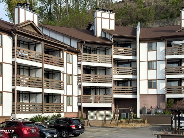616 Turkey Nest Road, Gatlinburg, TN 37738