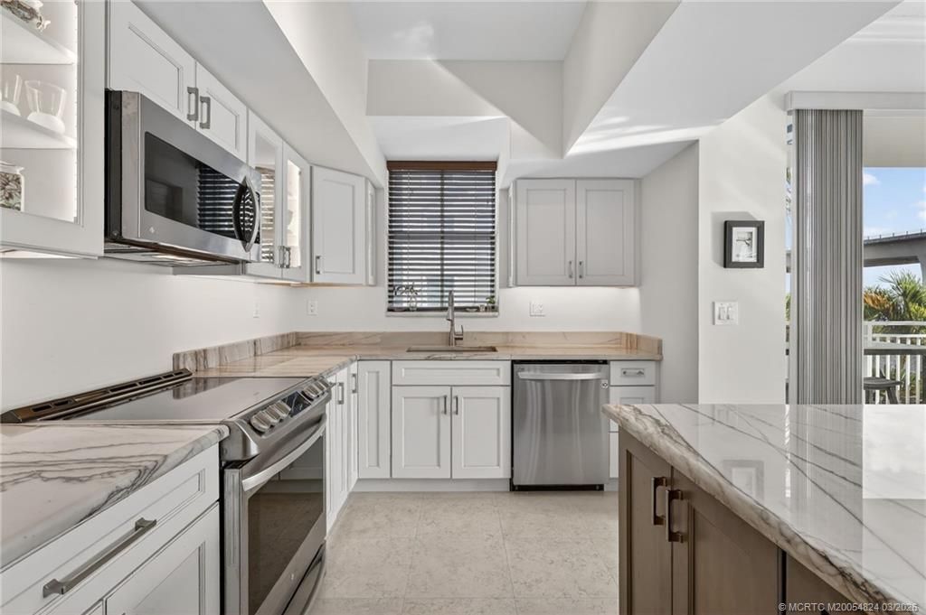 215 NW Flagler Avenue, Unit 203, Stuart, FL 34994 Photo