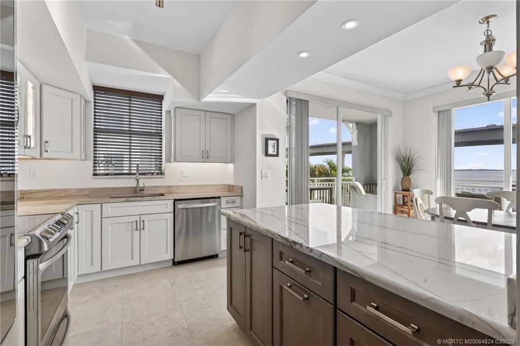 215 NW Flagler Avenue, Unit 203, Stuart, FL 34994 Photo