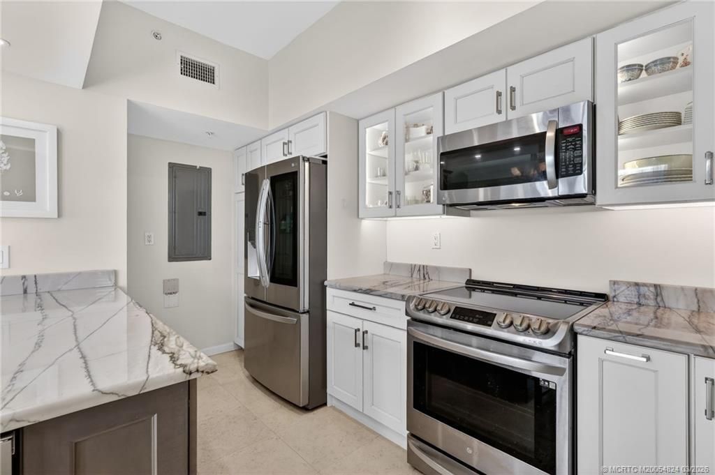 215 NW Flagler Avenue, Unit 203, Stuart, FL 34994 Photo