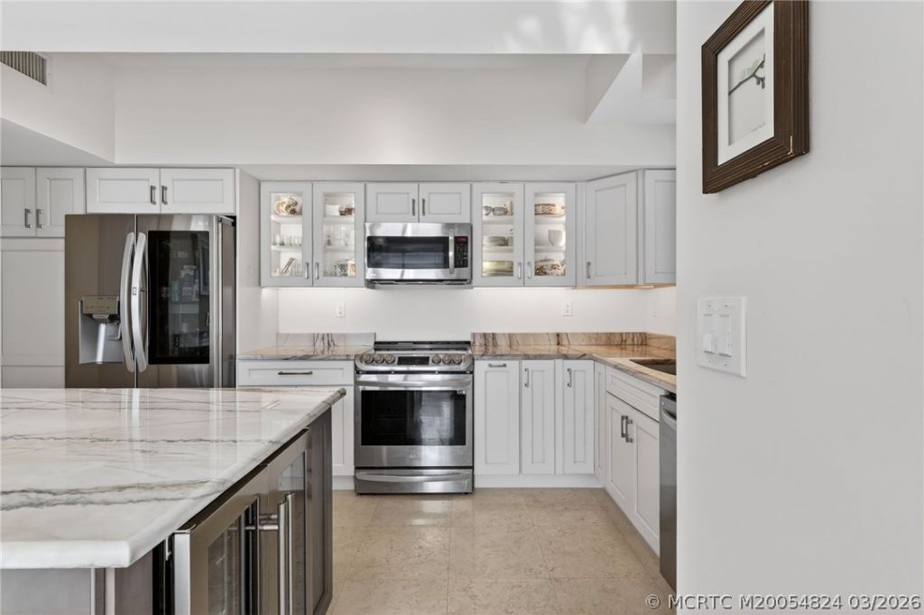 215 NW Flagler Avenue, Unit 203, Stuart, FL 34994 Photo