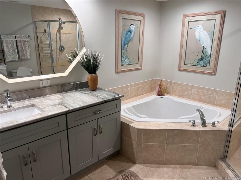 215 NW Flagler Avenue, Unit 203, Stuart, FL 34994 Photo