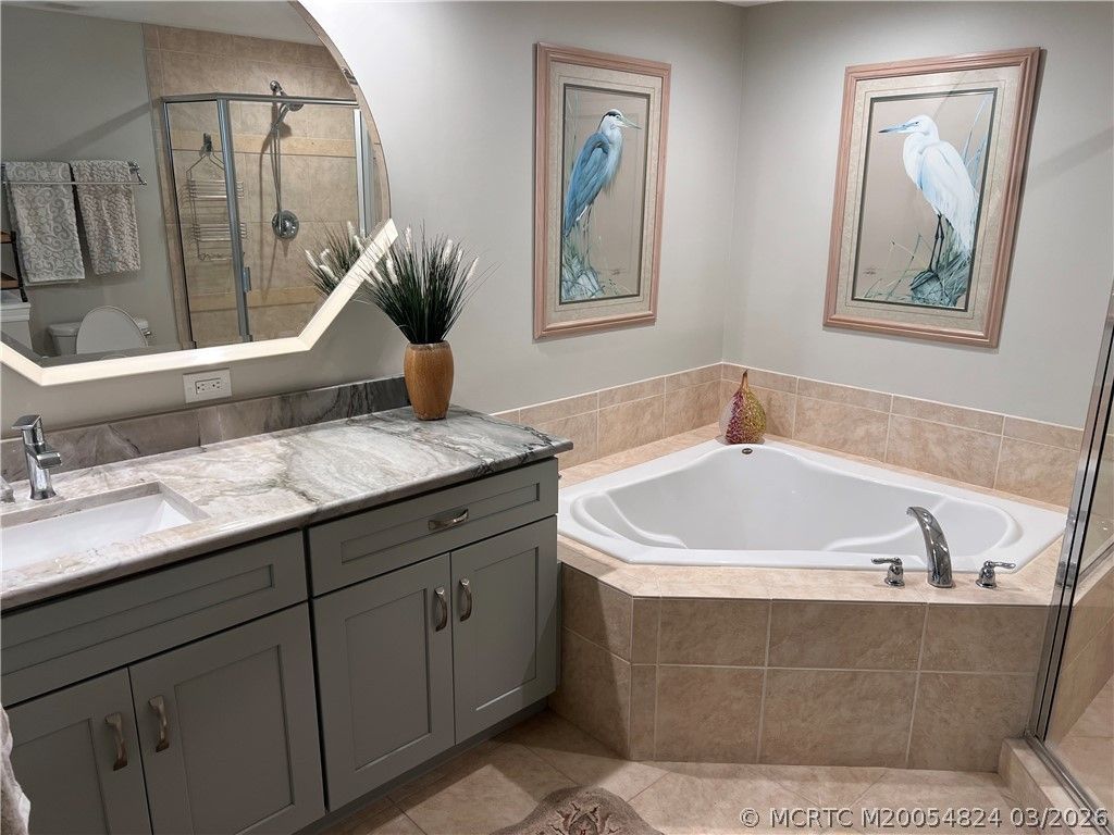 215 NW Flagler Avenue, Unit 203, Stuart, FL 34994 Photo