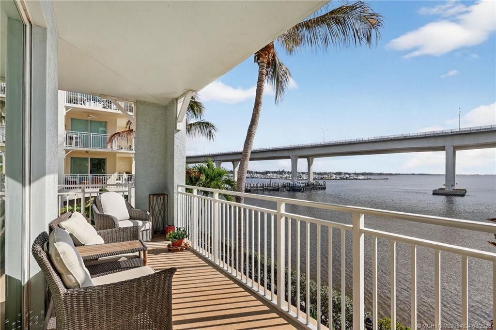 215 NW Flagler Avenue, Unit 203, Stuart, FL 34994 Photo