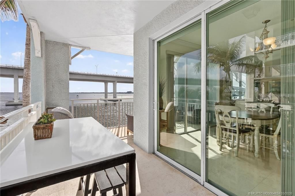 215 NW Flagler Avenue, Unit 203, Stuart, FL 34994 Photo