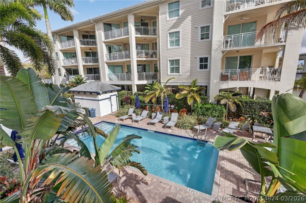 215 NW Flagler Avenue, Unit 203, Stuart, FL 34994 Photo