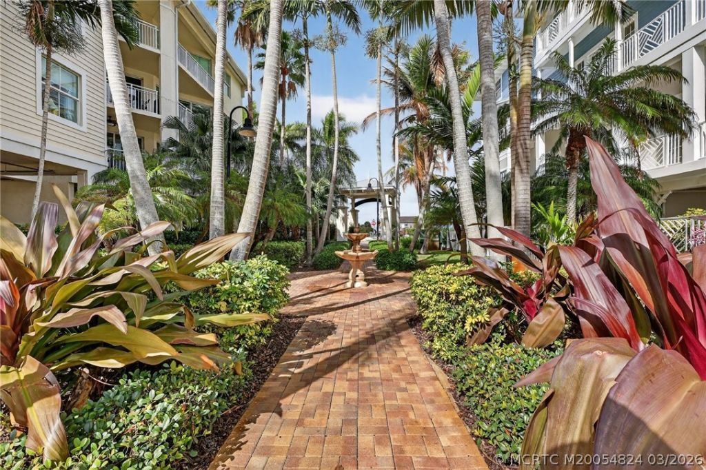 215 NW Flagler Avenue, Unit 203, Stuart, FL 34994 Photo