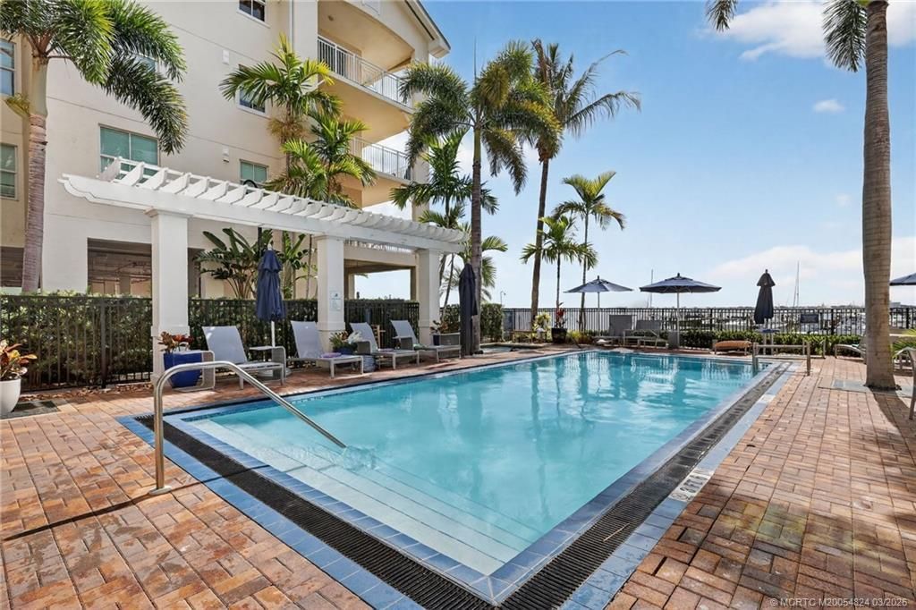 215 NW Flagler Avenue, Unit 203, Stuart, FL 34994 Photo