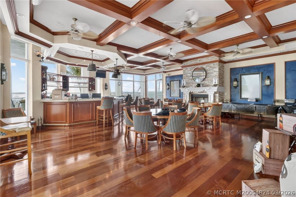 215 NW Flagler Avenue, Unit 203, Stuart, FL 34994 Photo