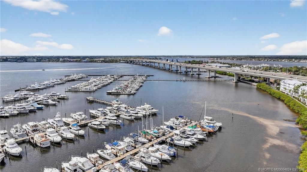 215 NW Flagler Avenue, Unit 203, Stuart, FL 34994 Photo