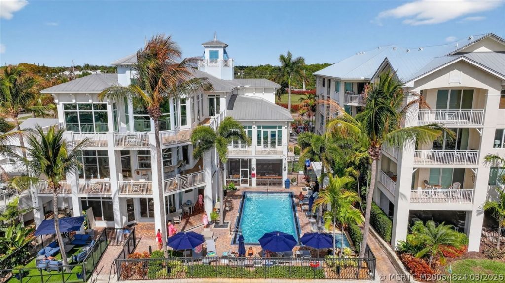 215 NW Flagler Avenue, Unit 203, Stuart, FL 34994 Photo
