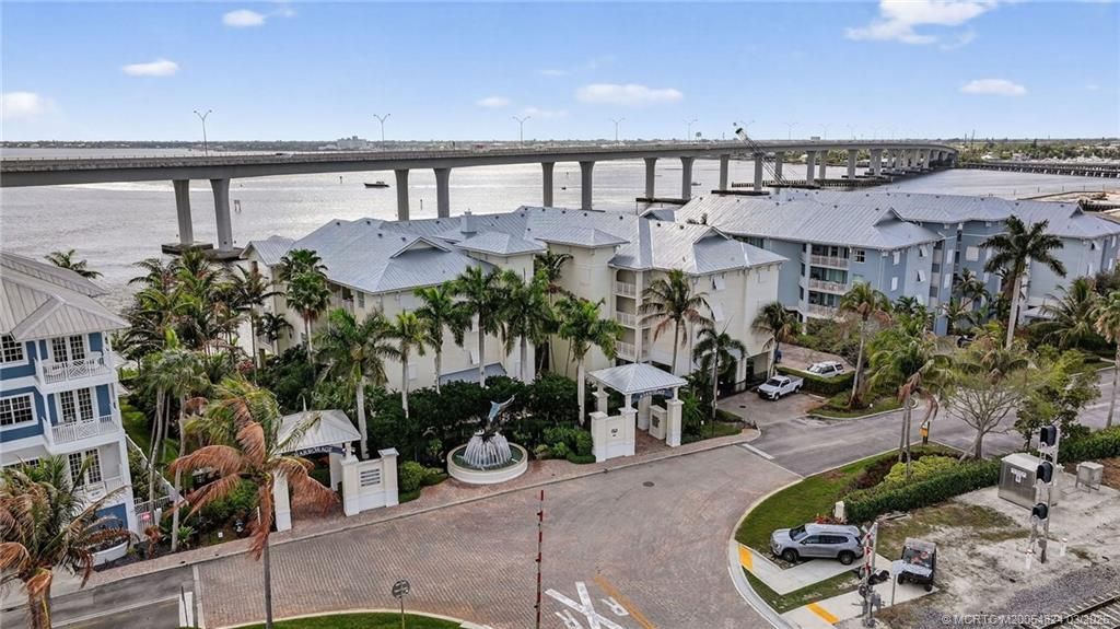 215 NW Flagler Avenue, Unit 203, Stuart, FL 34994 Photo