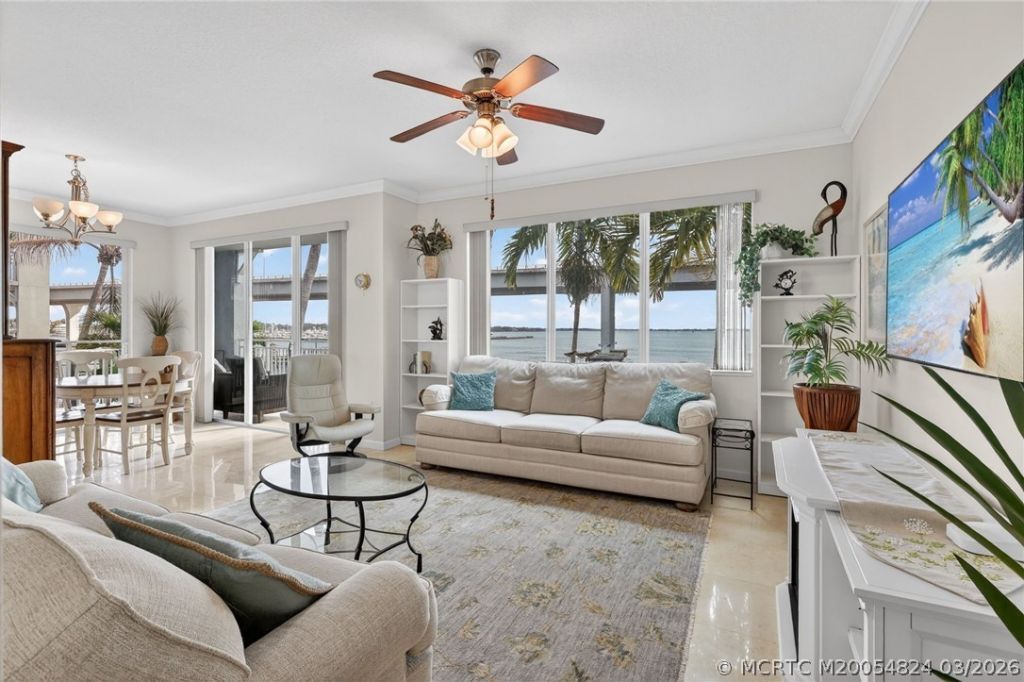 215 NW Flagler Avenue, Unit 203, Stuart, FL 34994 Photo