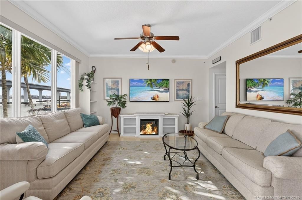 215 NW Flagler Avenue, Unit 203, Stuart, FL 34994 Photo