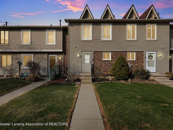 2036 Blue Lac Drive, Haslett, MI 48840