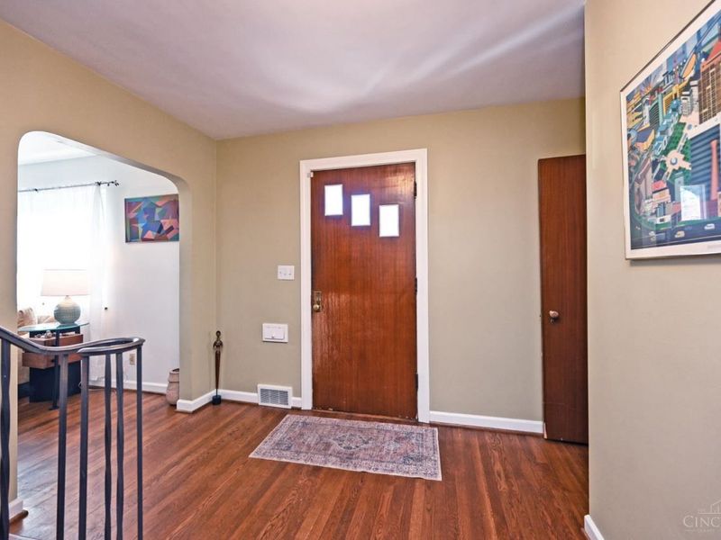 7651 Sagamore Drive, Cincinnati, OH 45236 Photo 7