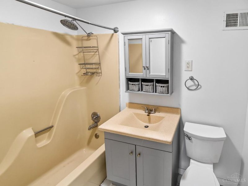 8371 S St Rt 48, Maineville, OH 45039 Photo 12