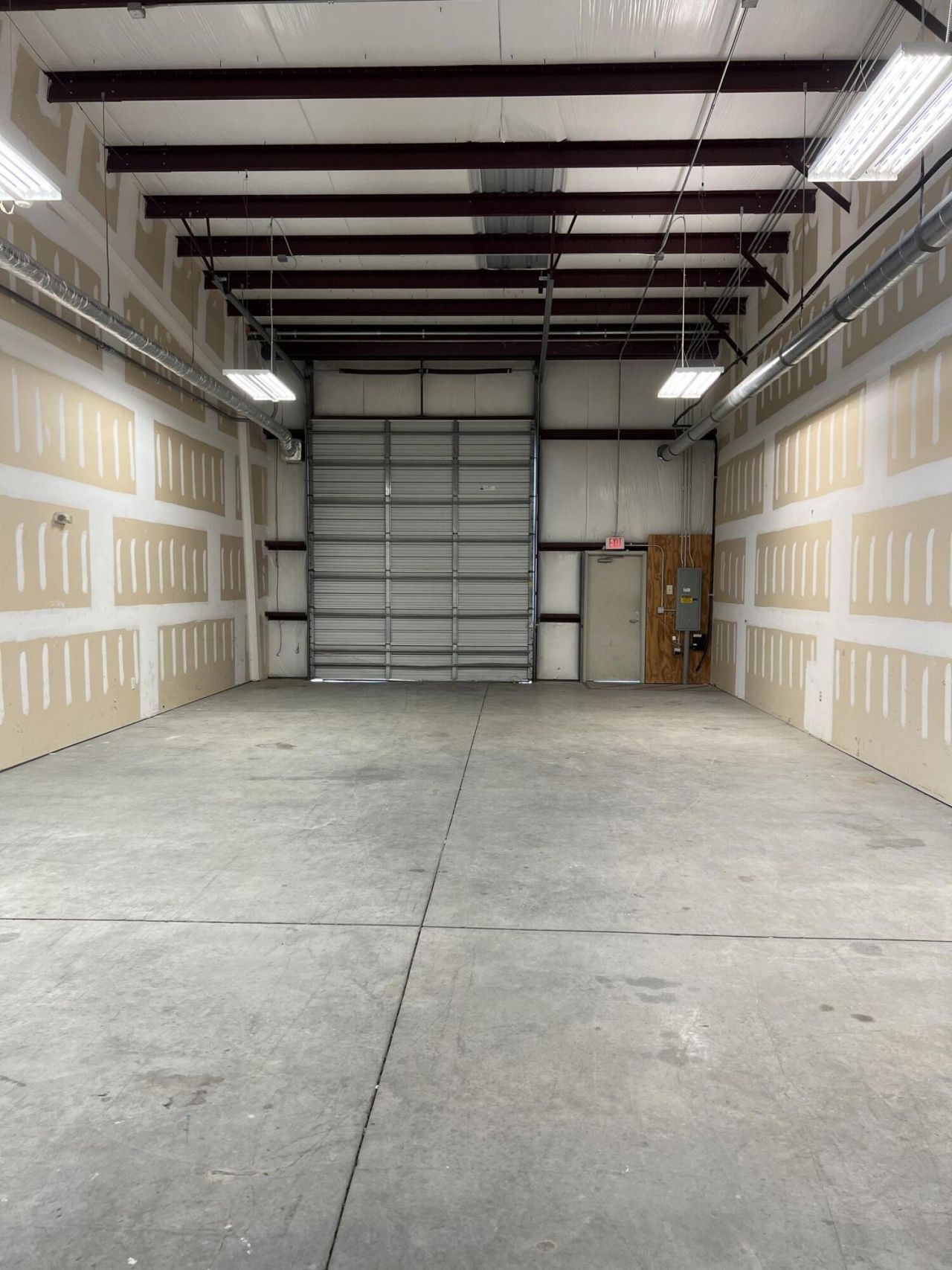 3215 Fortune Drive Photo 4