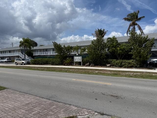 2175 NE 56th Street, Unit 203, Fort Lauderdale, FL 33308 Photo