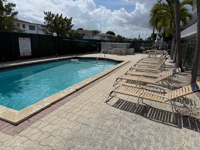 2175 NE 56th Street, Unit 203, Fort Lauderdale, FL 33308 Photo