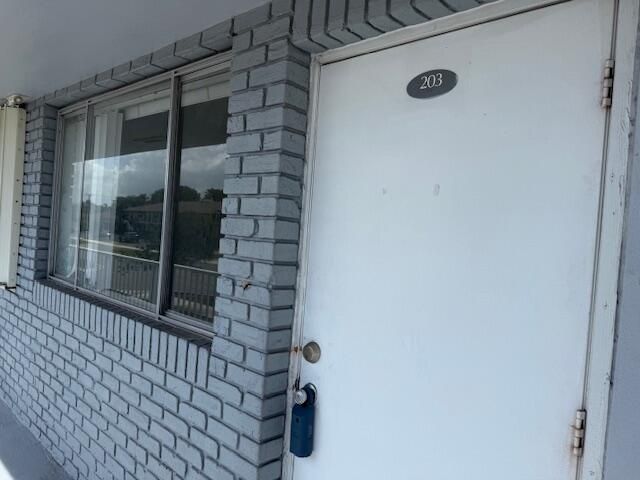 2175 NE 56th Street, Unit 203, Fort Lauderdale, FL 33308 Photo