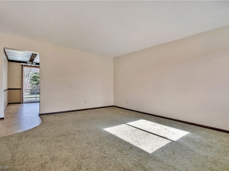 4522-4526 Camelot Circle, Uniontown, OH 44685 Photo 3