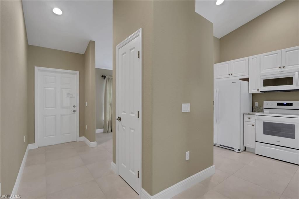 3555 Avion Woods Ct, Unit 501, Naples, FL 34104 Photo