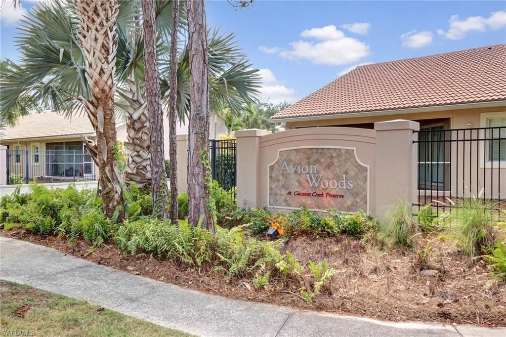 3555 Avion Woods Ct, Unit 501, Naples, FL 34104 Photo