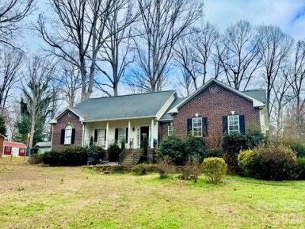 270 Spicewood Circle , Troutman, NC 28166