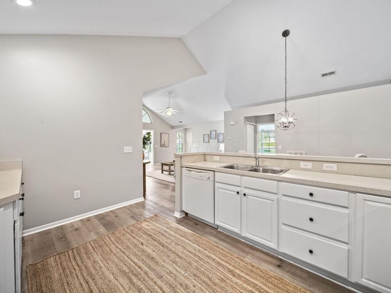 131 Stonegate Drive , Pataskala, OH 43062 Photo 14