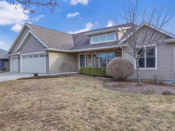 1515 Hummingbird LANE, Plymouth, WI 53073