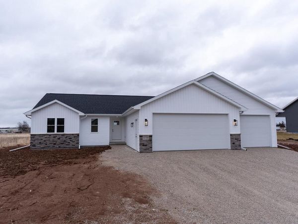 4110 RIDGECREST LANE, Kaukauna, WI 54130