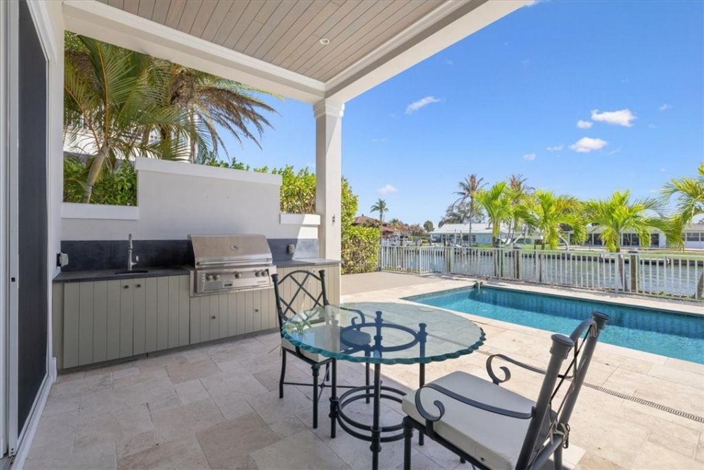 21 Royal Palm Pointe, Unit C, Vero Beach, FL 32960 Photo