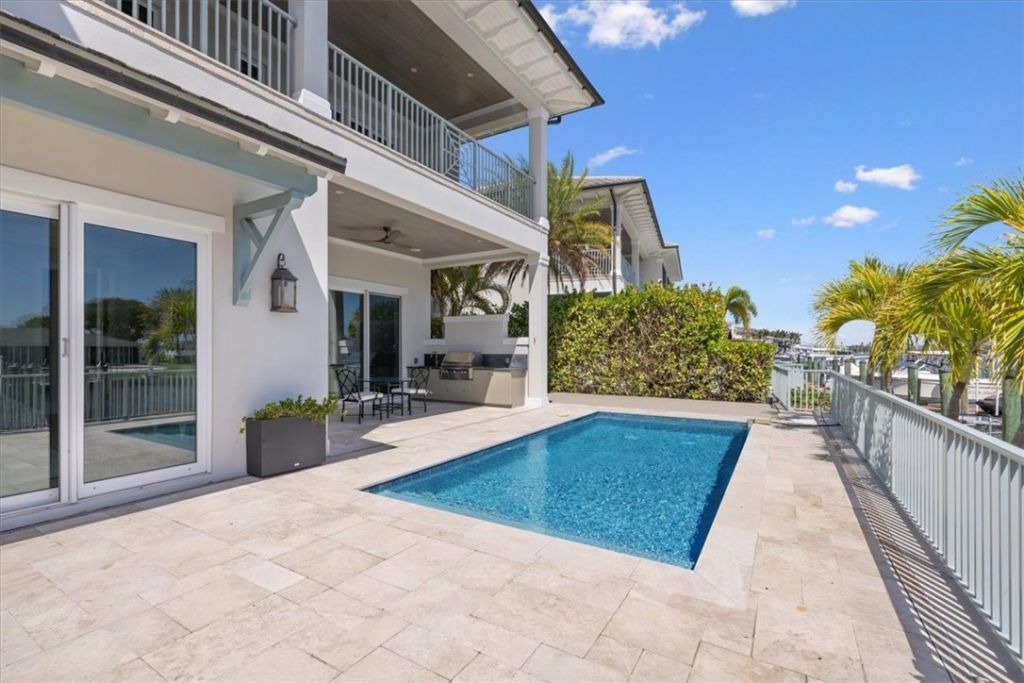 21 Royal Palm Point, Unit C, Vero Beach, FL 32960 Photo