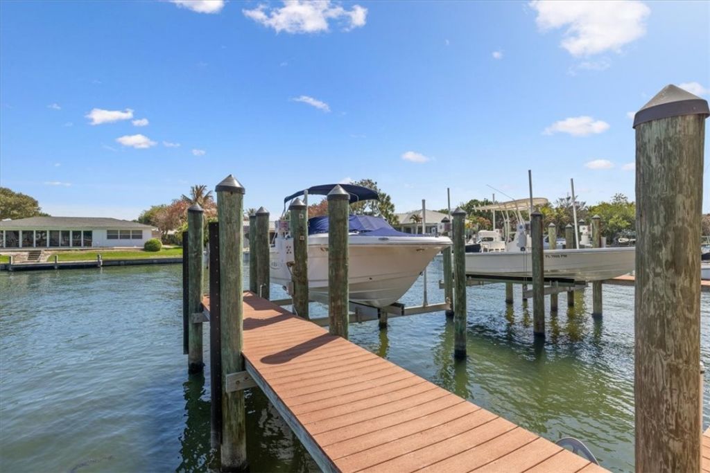 21 Royal Palm Pointe, Unit C, Vero Beach, FL 32960 Photo