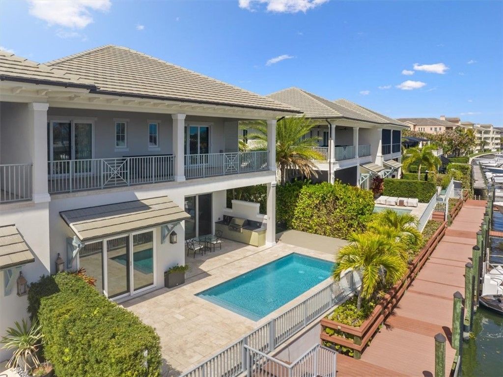 21 Royal Palm Pointe, Unit C, Vero Beach, FL 32960 Photo