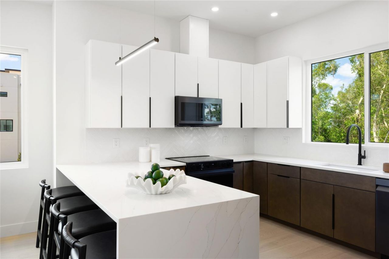 10351 2nd Street N, Saint Petersburg, FL 33716 Photo