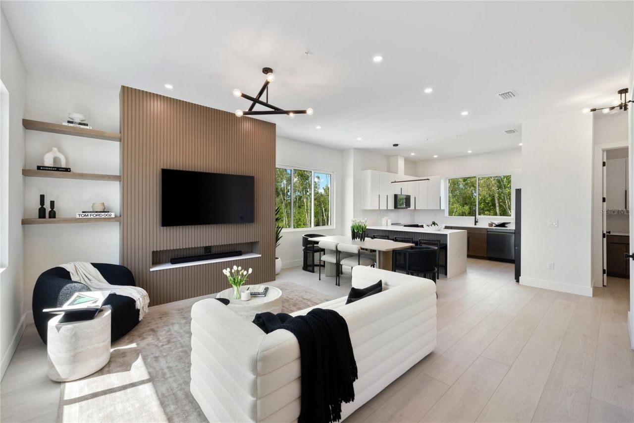 10351 2nd Street N, Saint Petersburg, FL 33716 Photo