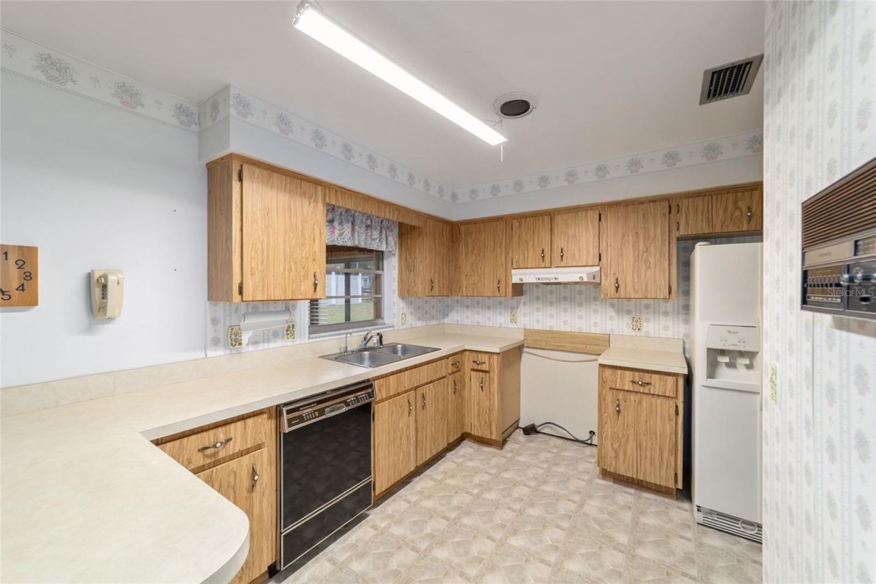 10496 SE Sunset Harbor Road, Summerfield, FL 34491 Photo