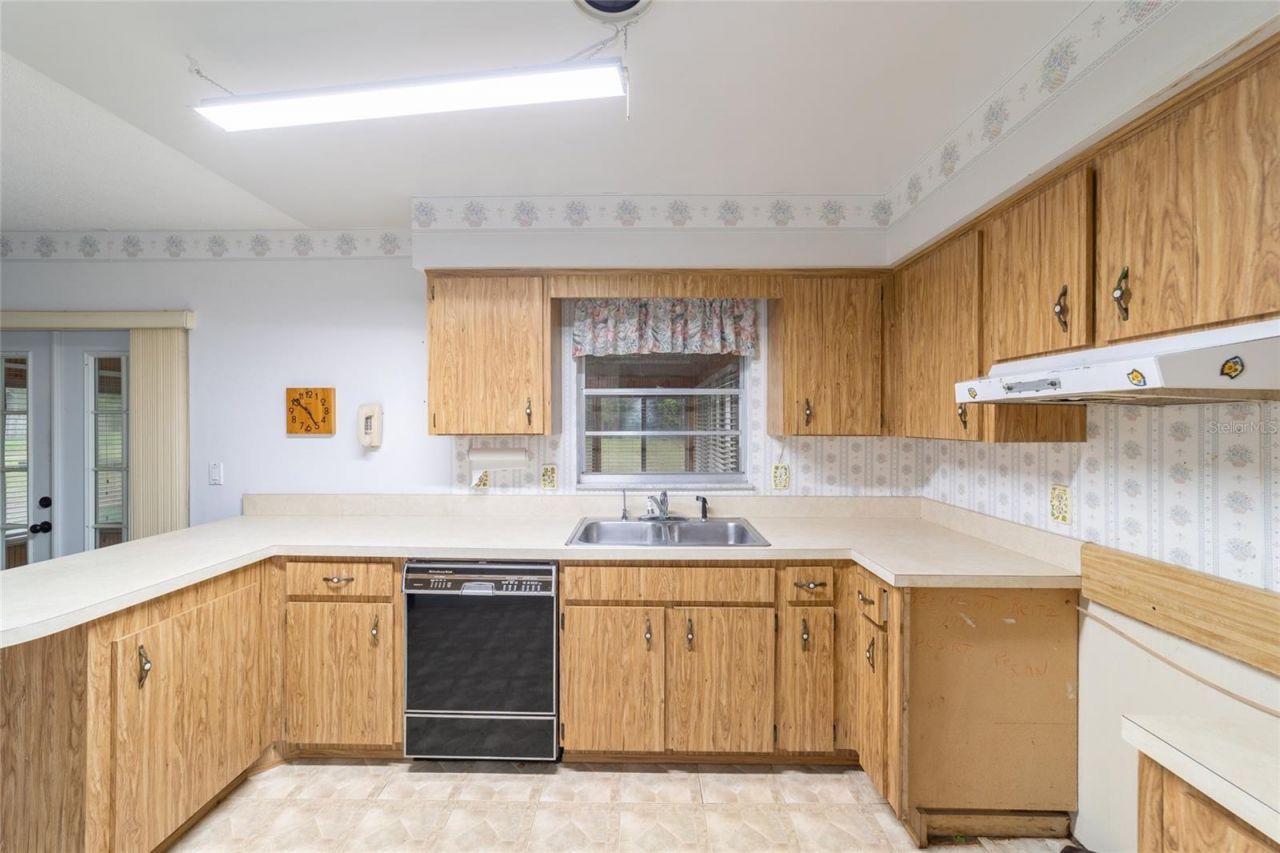 10496 SE Sunset Harbor Road, Summerfield, FL 34491 Photo