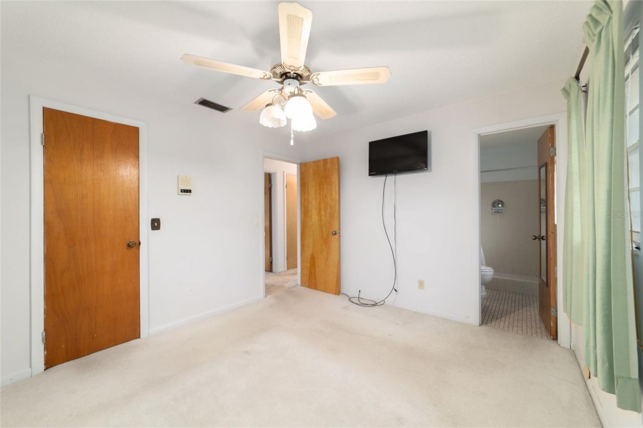 10496 SE Sunset Harbor Road, Summerfield, FL 34491 Photo