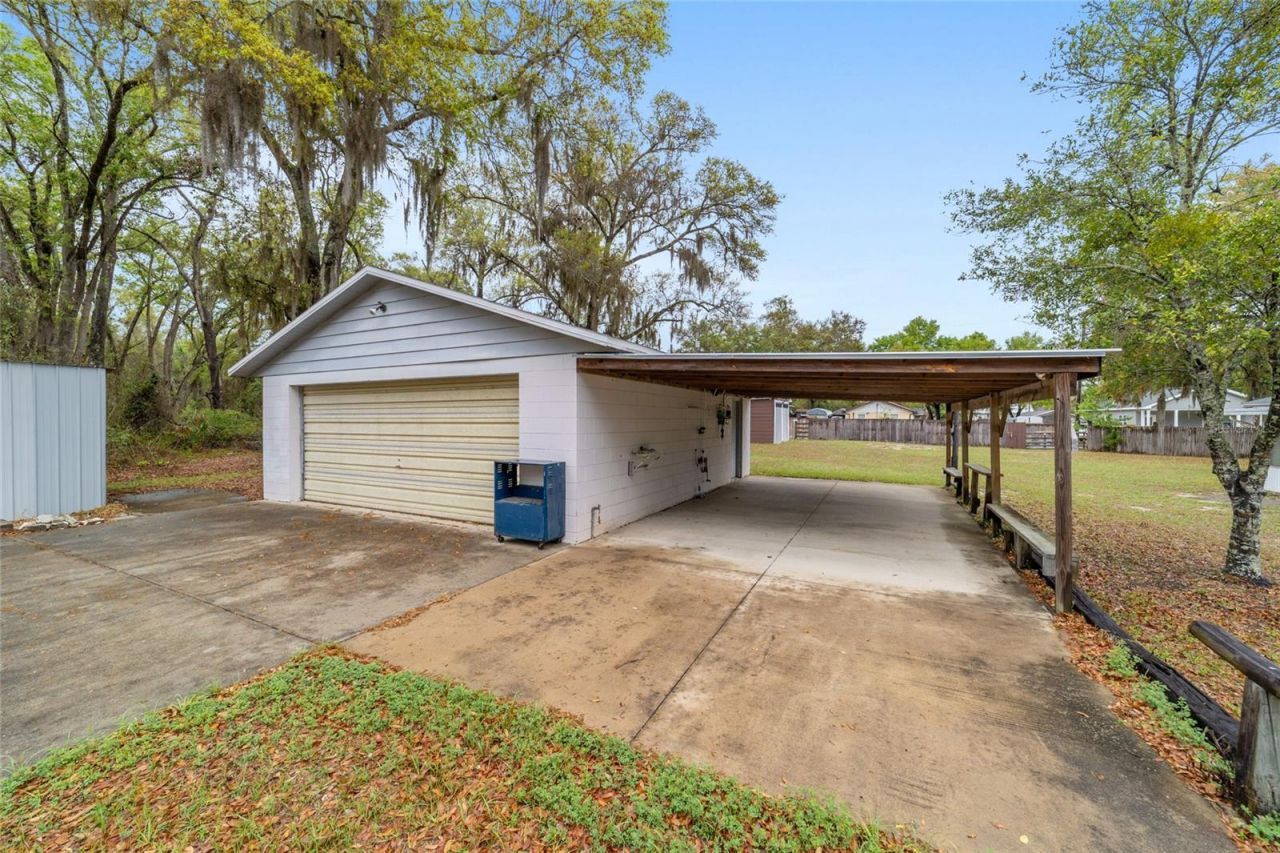 10496 SE Sunset Harbor Road, Summerfield, FL 34491 Photo