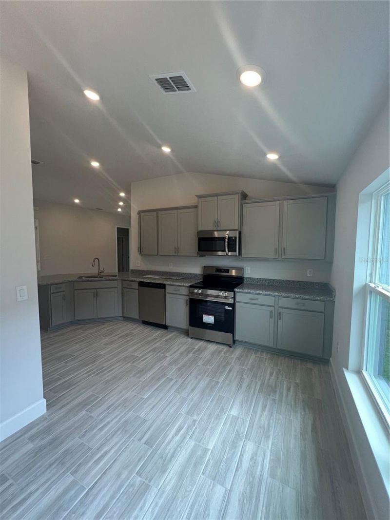 13064 Kent Bradley Street, Dade City, FL 33525 Photo