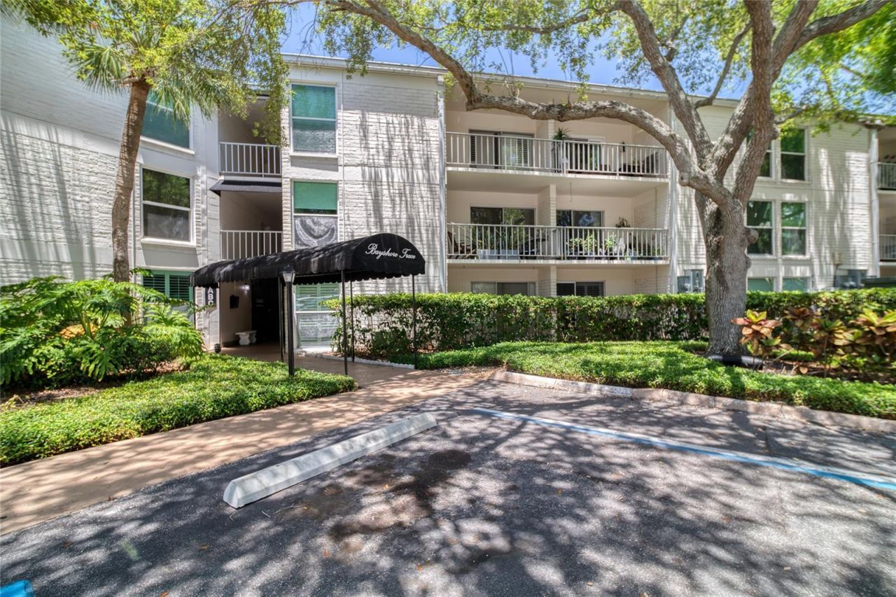 3325 Bayshore Boulevard , Unit C13, Tampa, FL 33629 Main Photo