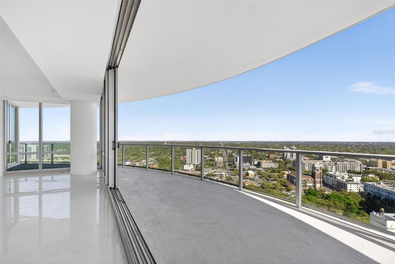 400 Central Avenue, Unit 2307, Saint Petersburg, FL 33701 Photo