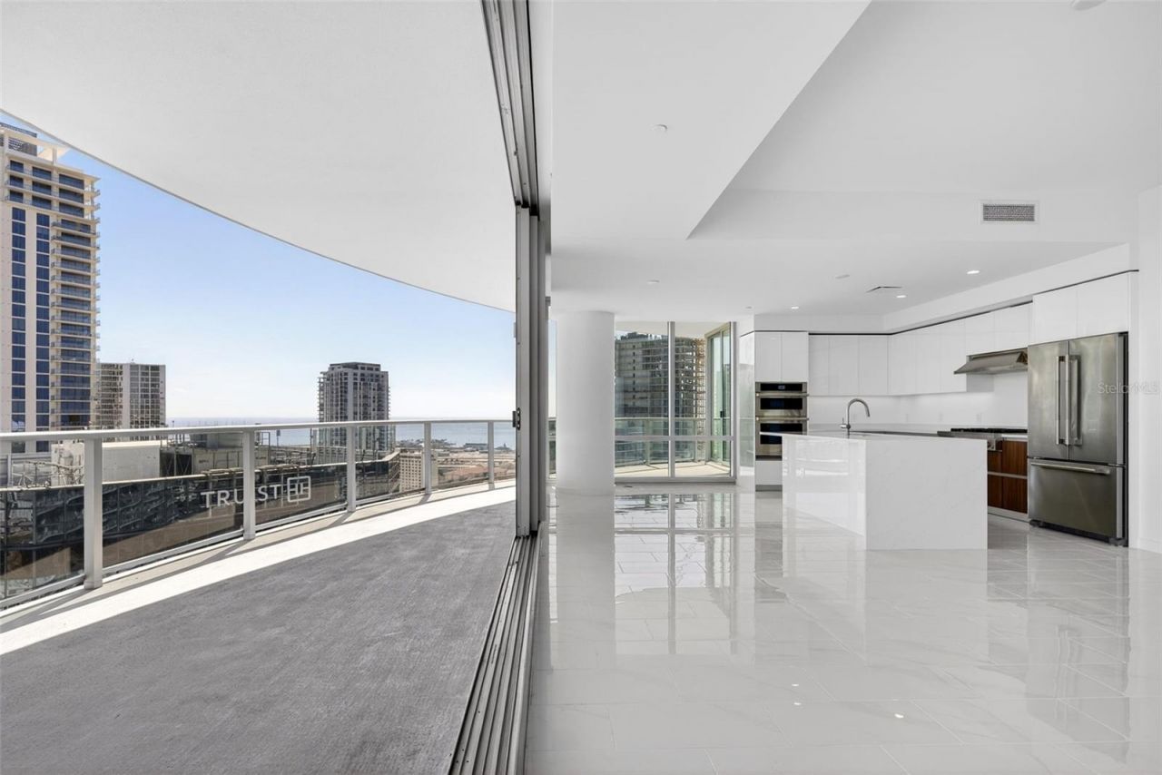 400 Central Avenue, Unit 2307, Saint Petersburg, FL 33701 Photo