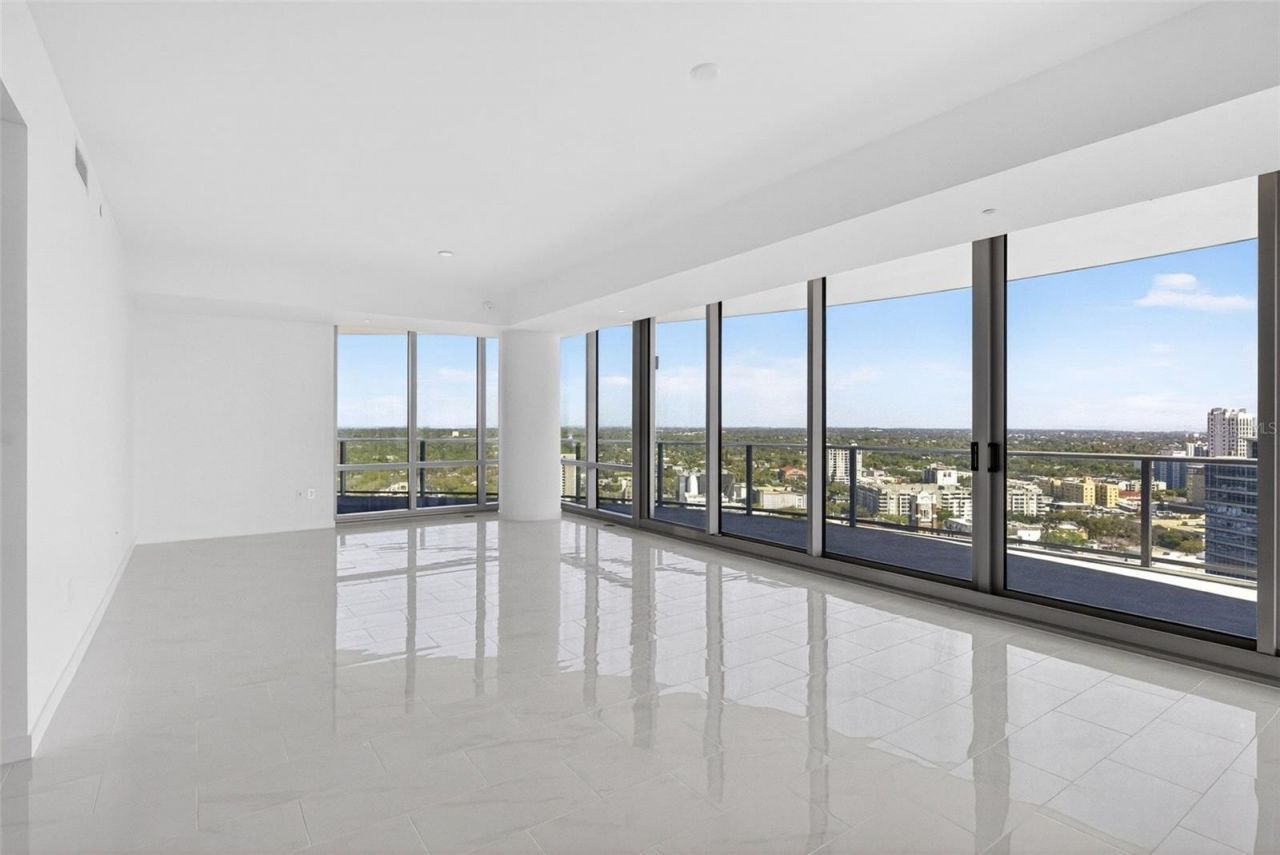 400 Central Avenue, Unit 2307, Saint Petersburg, FL 33701 Photo